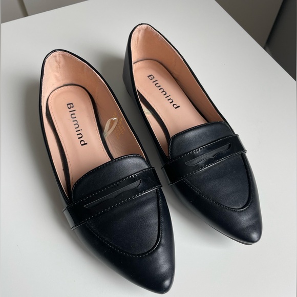 Black loafers with pointed toe and black buckle office shoes casual shoes size 6 - Picture 2 of 6